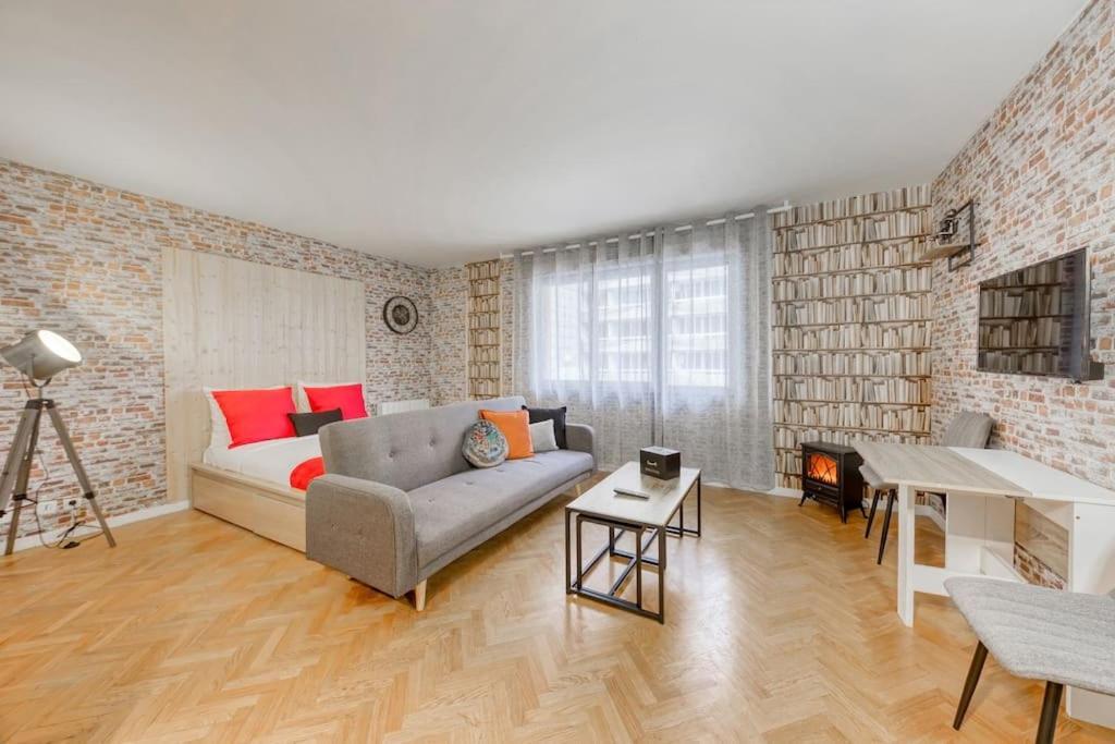 Magnifique La Avec Parking Apartment Aubervilliers